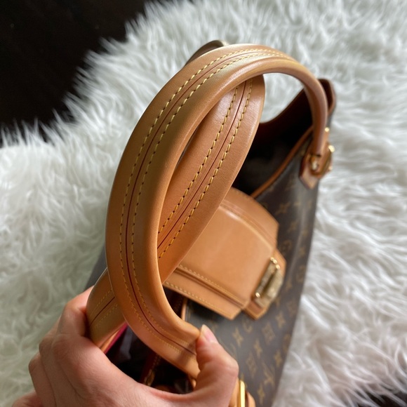 Louis Vuitton Griet shoulder bag 💯 Authentic - Picture 8 of 13